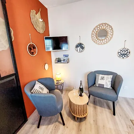 Charme Du Pouliguen By Interhome